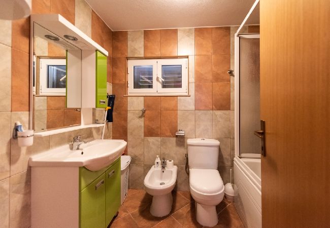Ferienwohnung in Vinišce - Ferienwohnung in Vinišće mit Balkon, Klimaanlage, W-LAN, Waschmaschine (4753-7) Ferienwohnung in Vinišce - Ferienwohnung in Vinišće mit Balkon, Klimaanlage, W-LAN, Waschmaschine (4753-7)
