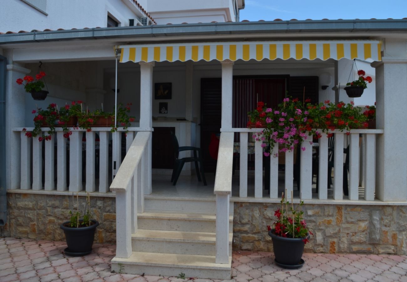 Ferienwohnung in Vinišce - Ferienwohnung in Vinišće mit Balkon, Klimaanlage, W-LAN, Waschmaschine (4753-7)