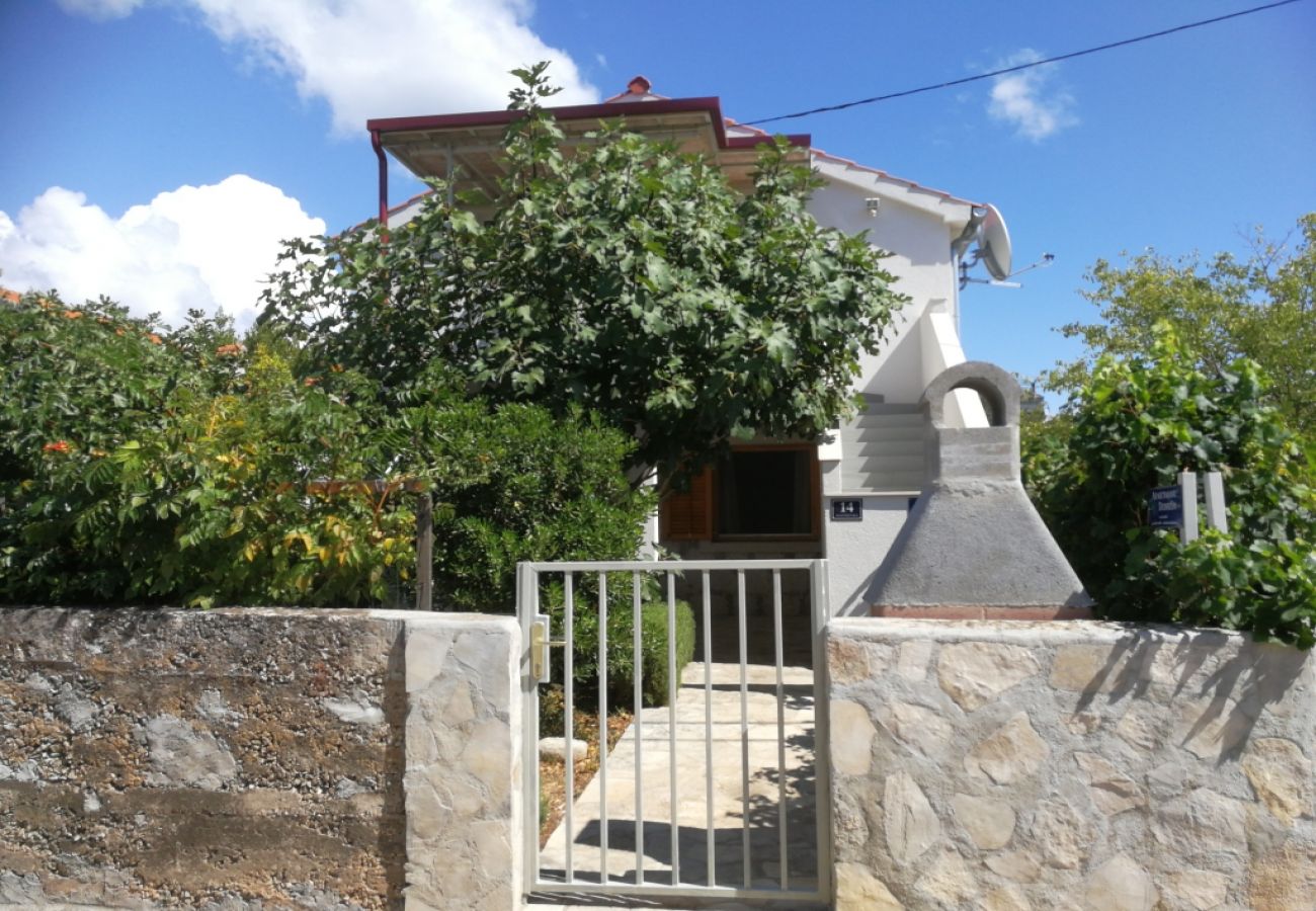 Ferienwohnung in Vinišce - Ferienwohnung in Vinišće mit Terrasse, Klimaanlage, W-LAN (4756-2)