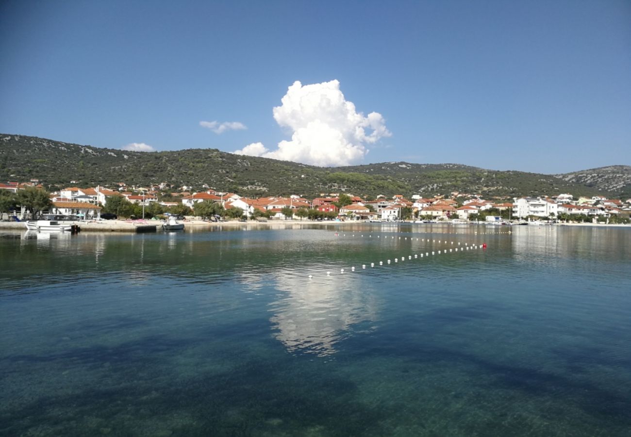 Ferienwohnung in Vinišce - Ferienwohnung in Vinišće mit Terrasse, Klimaanlage, W-LAN (4756-2)