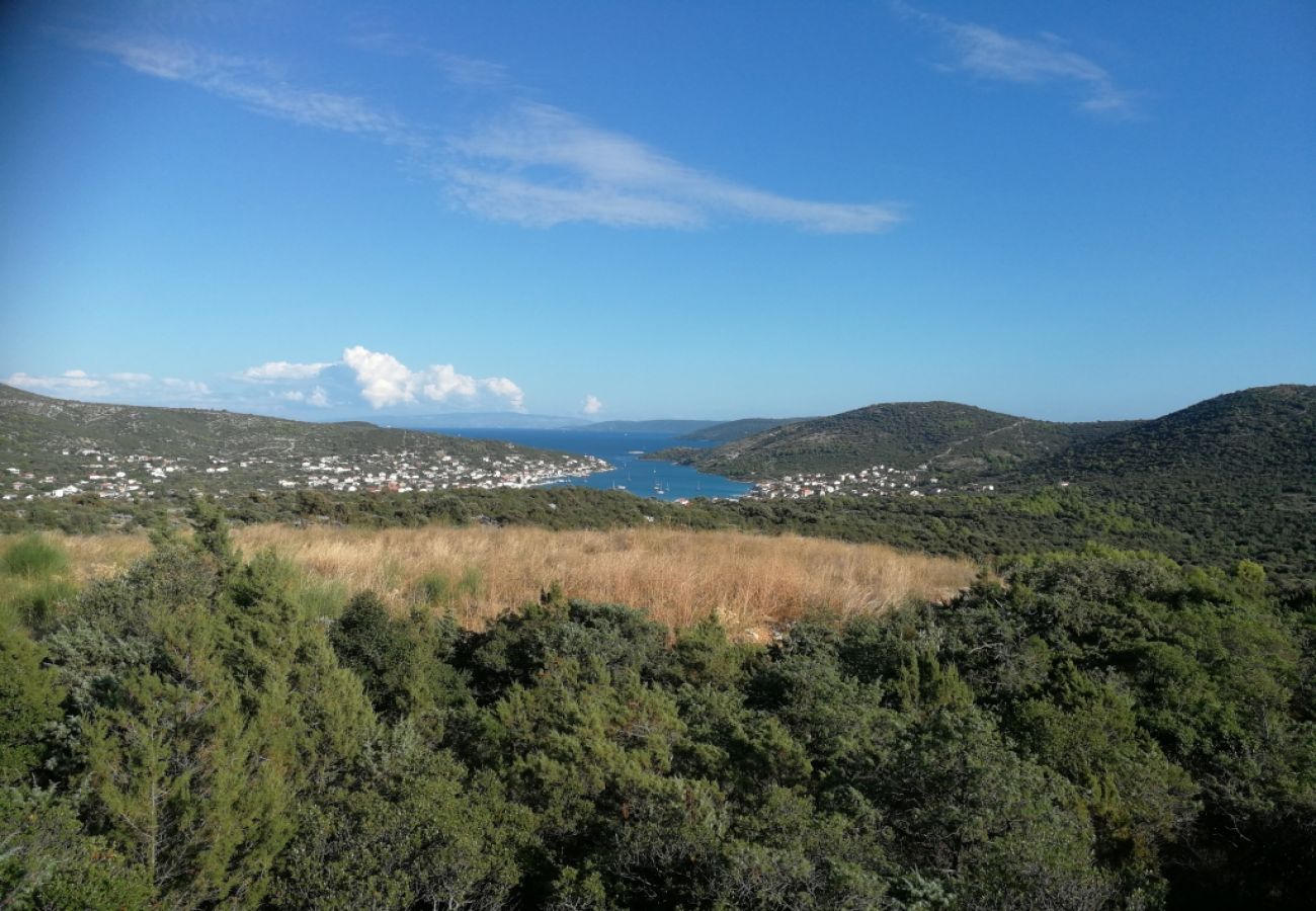 Ferienwohnung in Vinišce - Ferienwohnung in Vinišće mit Terrasse, Klimaanlage, W-LAN (4756-2)