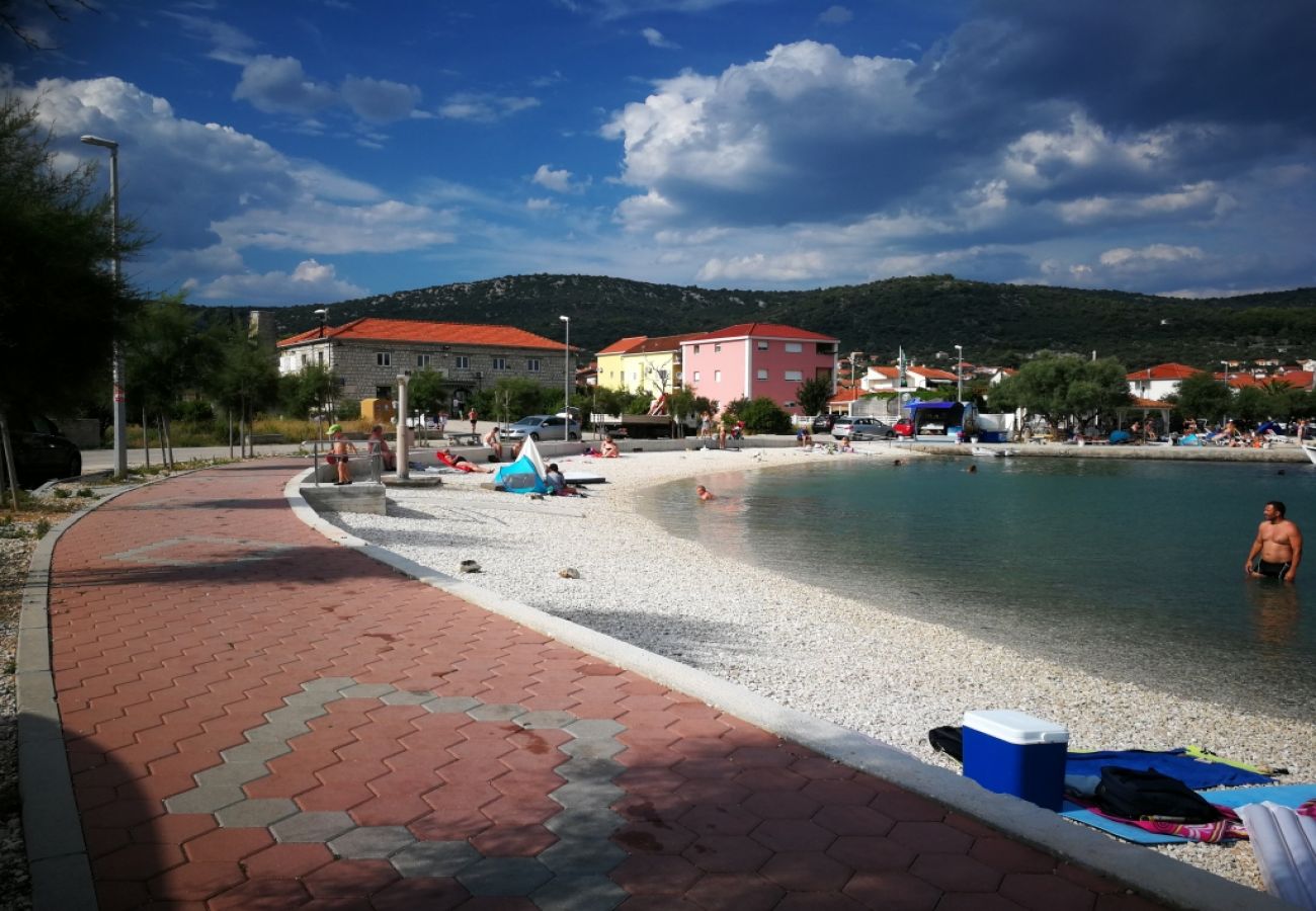 Ferienwohnung in Vinišce - Ferienwohnung in Vinišće mit Terrasse, Klimaanlage, W-LAN (4756-2)