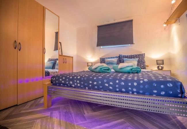 Ferienwohnung in Crikvenica - Ferienwohnung in Crikvenica mit Meerblick, Terrasse, Klimaanlage, W-LAN (4628-6) Ferienwohnung in Crikvenica - Ferienwohnung in Crikvenica mit Meerblick, Terrasse, Klimaanlage, W-LAN (4628-6)