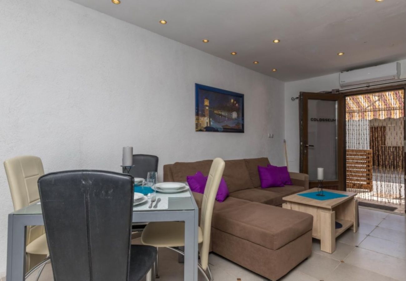 Ferienwohnung in Crikvenica - Ferienwohnung in Crikvenica mit Meerblick, Terrasse, Klimaanlage, W-LAN (4628-6)