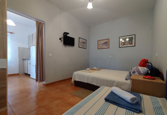 Ferienwohnung in Vinišce - Ferienwohnung in Vinišće mit Terrasse, Klimaanlage, W-LAN (4756-1) Ferienwohnung in Vinišce - Ferienwohnung in Vinišće mit Terrasse, Klimaanlage, W-LAN (4756-1)