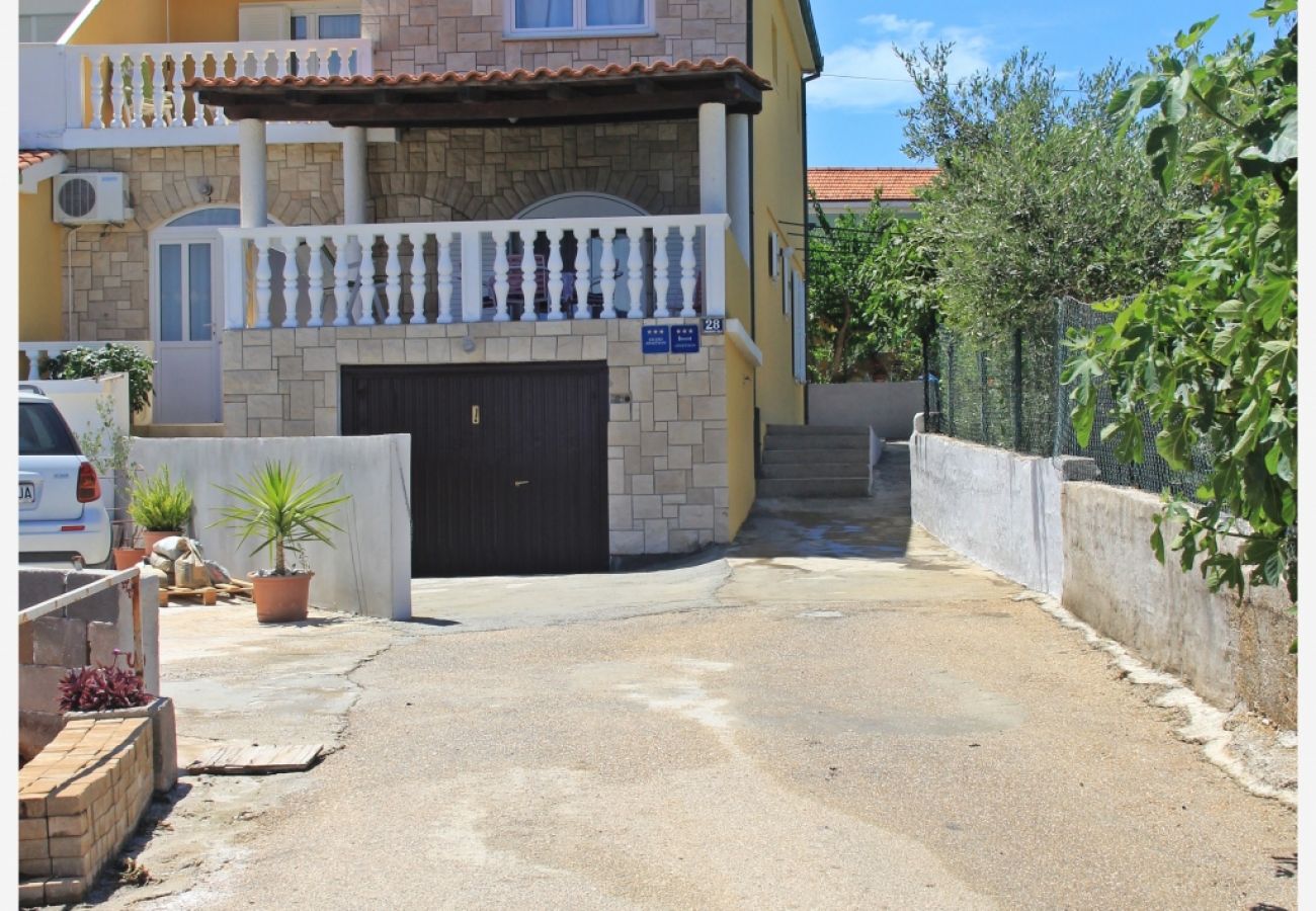 Ferienwohnung in Slatine - Ferienwohnung in Slatine mit Meerblick, Balkon, Klimaanlage, W-LAN (4782-1)