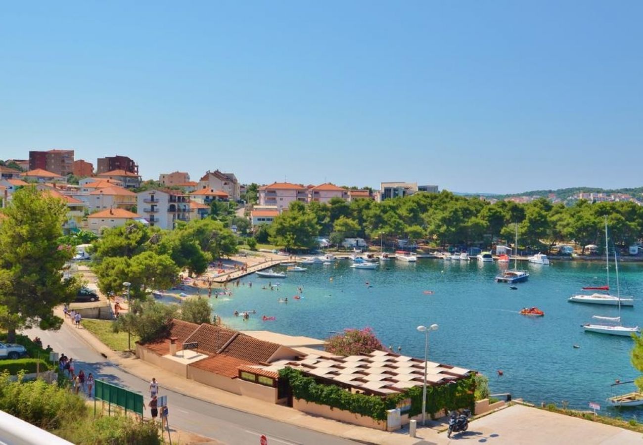 Ferienwohnung in Trogir - Ferienwohnung in Trogir mit Meerblick, Balkon, Klimaanlage, W-LAN (4786-1)