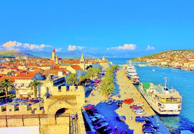 Ferienwohnung in Trogir - Ferienwohnung in Trogir mit Meerblick, Balkon, Klimaanlage, W-LAN (4786-2) Ferienwohnung in Trogir - Ferienwohnung in Trogir mit Meerblick, Balkon, Klimaanlage, W-LAN (4786-2)