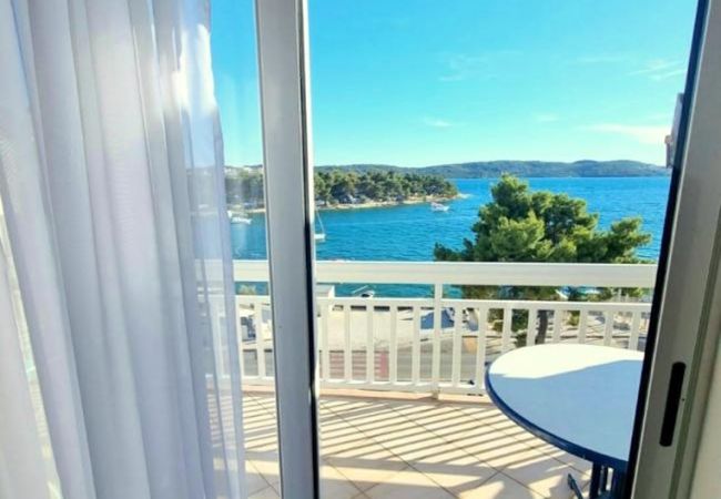 Ferienwohnung in Trogir - Ferienwohnung in Trogir mit Meerblick, Balkon, Klimaanlage, W-LAN (4786-2) Ferienwohnung in Trogir - Ferienwohnung in Trogir mit Meerblick, Balkon, Klimaanlage, W-LAN (4786-2)