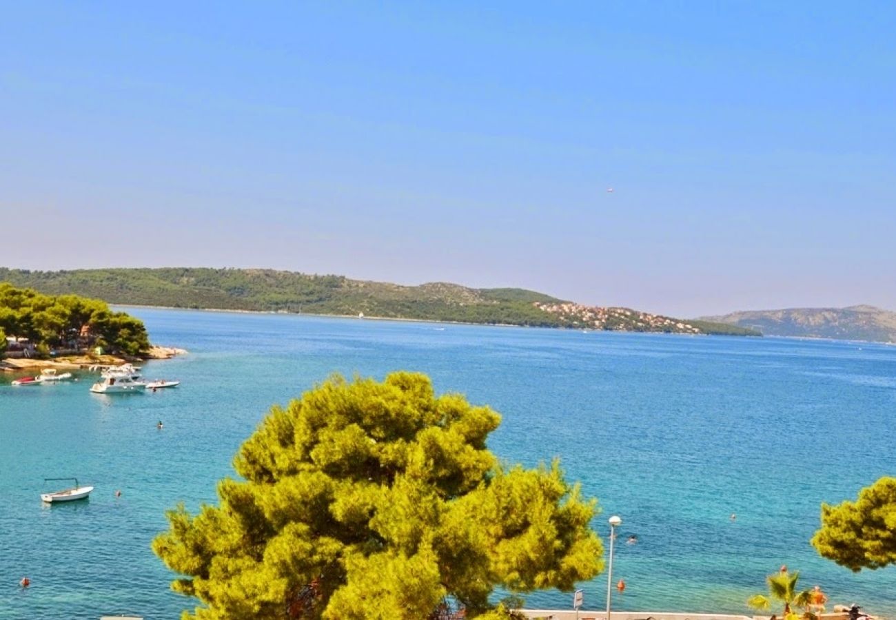 Ferienwohnung in Trogir - Ferienwohnung in Trogir mit Meerblick, Balkon, Klimaanlage, W-LAN (4786-2)