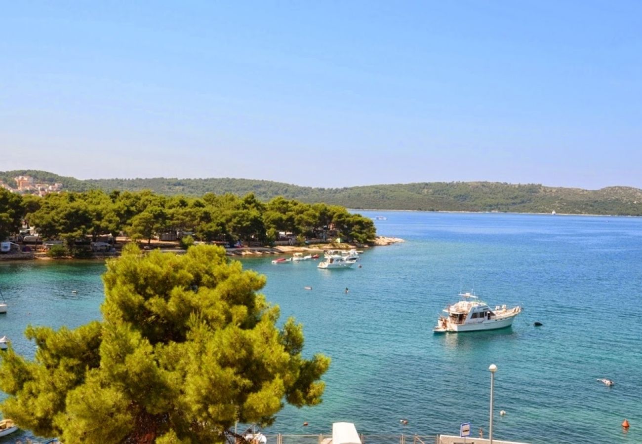 Ferienwohnung in Trogir - Ferienwohnung in Trogir mit Meerblick, Balkon, Klimaanlage, W-LAN (4786-3)