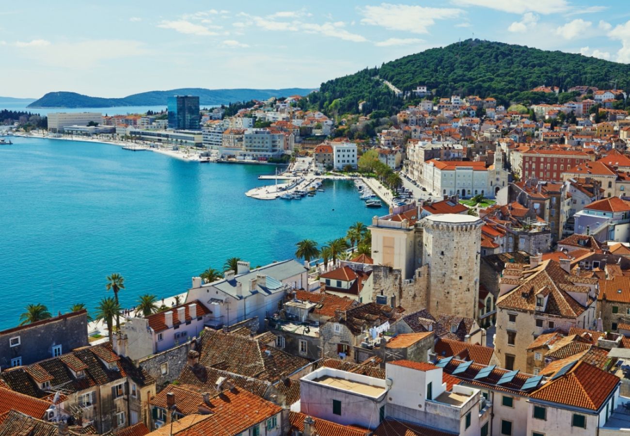 Ferienwohnung in Trogir - Ferienwohnung in Trogir mit Terrasse, Klimaanlage, W-LAN (4787-1)