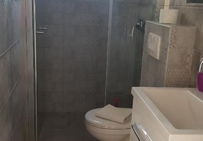 Studio in Biograd na moru - Studioapartment in Biograd na Moru mit Terrasse, Klimaanlage, W-LAN (4805-7) Studio in Biograd na moru - Studioapartment in Biograd na Moru mit Terrasse, Klimaanlage, W-LAN (4805-7)