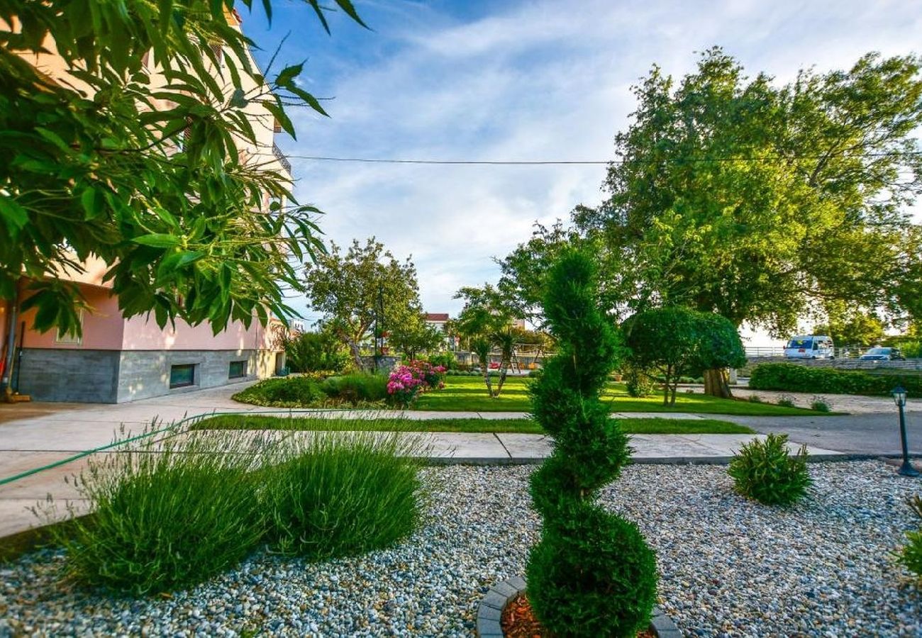 Ferienwohnung in Nin - Ferienwohnung in Zaton (Zadar) mit Meerblick, Balkon, Klimaanlage, W-LAN (4810-1)