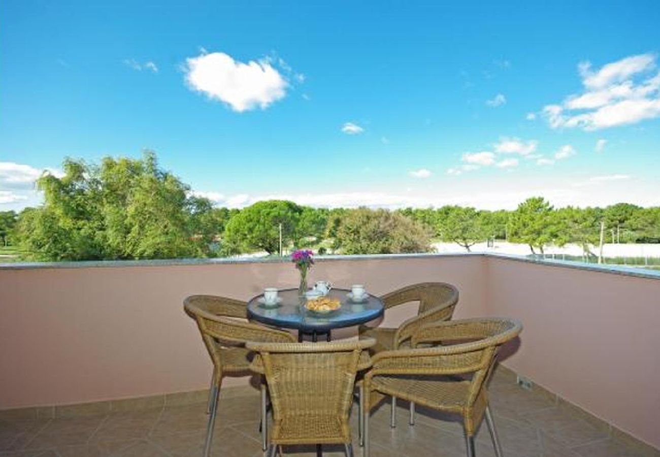 Ferienwohnung in Nin - Ferienwohnung in Zaton (Zadar) mit Meerblick, Loggia, Klimaanlage, W-LAN (4810-4)