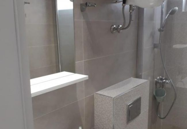 Ferienwohnung in Podgora - Ferienwohnung in Podgora mit Terrasse, Klimaanlage, W-LAN (4492-6) Ferienwohnung in Podgora - Ferienwohnung in Podgora mit Terrasse, Klimaanlage, W-LAN (4492-6)