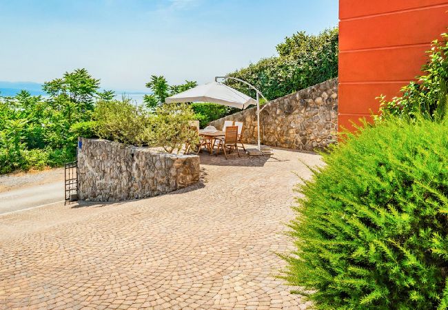 Ferienwohnung in Opatija - Ferienwohnung in Opatija mit Meerblick, Balkon, Klimaanlage, W-LAN (4812-2) Ferienwohnung in Opatija - Ferienwohnung in Opatija mit Meerblick, Balkon, Klimaanlage, W-LAN (4812-2)