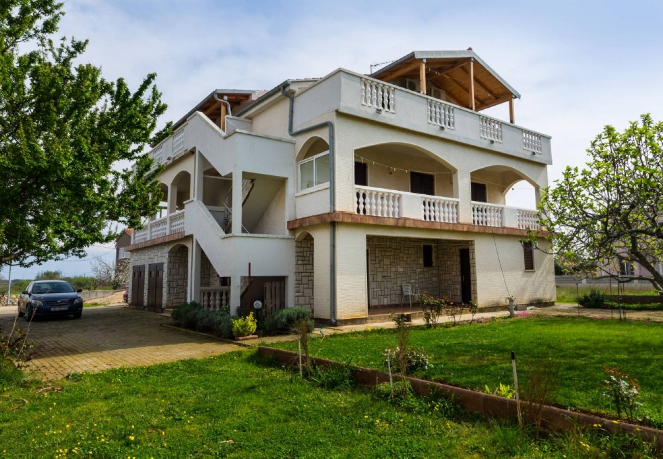 Ferienwohnung in Nin - Ferienwohnung in Zaton (Zadar) mit Meerblick, Terrasse, Klimaanlage, W-LAN (4814-1)