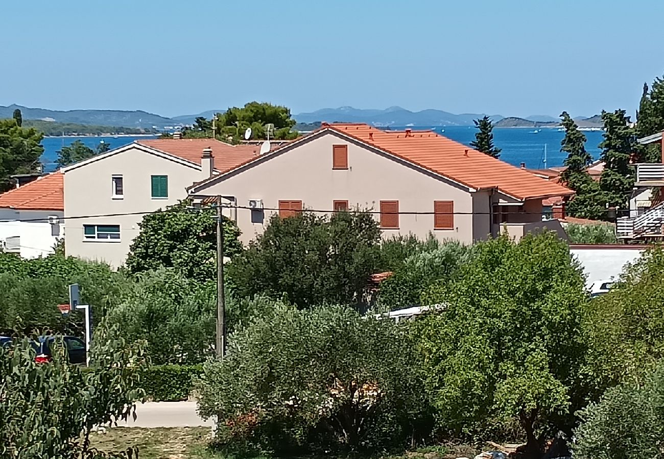 Ferienwohnung in Biograd na moru - Ferienwohnung in Biograd na Moru mit Meerblick, Balkon, Klimaanlage, W-LAN (4818-4)