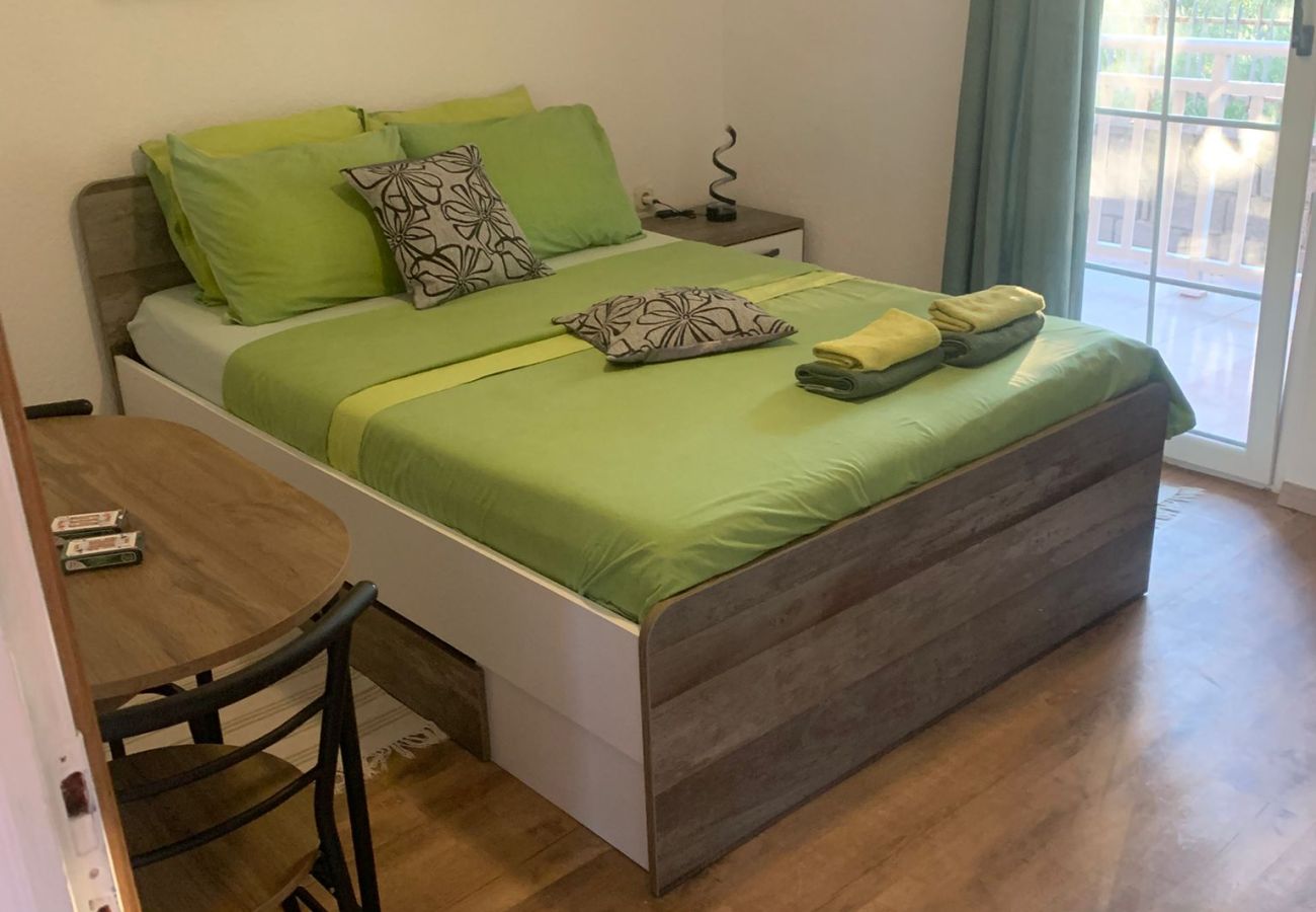 Ferienwohnung in Vrsi - Ferienwohnung in Vrsi mit Balkon, Klimaanlage, W-LAN (4824-2)