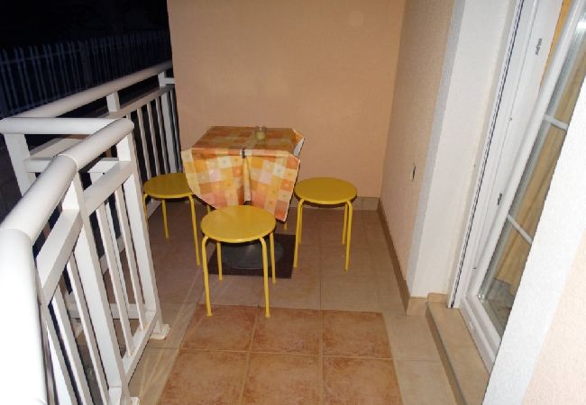 Ferienwohnung in Vrsi - Ferienwohnung in Vrsi mit Balkon, Klimaanlage, W-LAN (4824-3) Ferienwohnung in Vrsi - Ferienwohnung in Vrsi mit Balkon, Klimaanlage, W-LAN (4824-3)