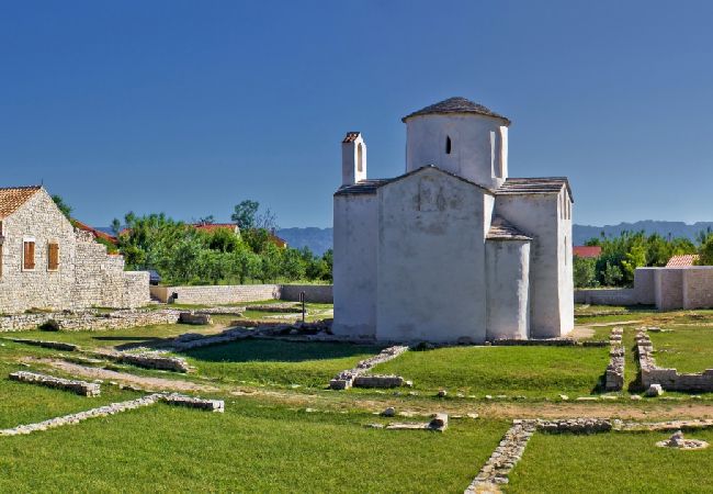Ferienwohnung in Nin - Ferienwohnung in Zaton (Zadar) mit Terrasse, Klimaanlage, W-LAN, Waschmaschine (4828-1) Ferienwohnung in Nin - Ferienwohnung in Zaton (Zadar) mit Terrasse, Klimaanlage, W-LAN, Waschmaschine (4828-1)