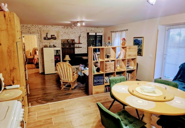 Ferienwohnung in Nin - Ferienwohnung in Zaton (Zadar) mit Terrasse, Klimaanlage, W-LAN, Waschmaschine (4828-1) Ferienwohnung in Nin - Ferienwohnung in Zaton (Zadar) mit Terrasse, Klimaanlage, W-LAN, Waschmaschine (4828-1)