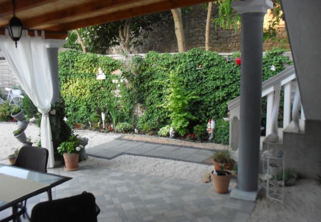 Ferienwohnung in Nin - Ferienwohnung in Zaton (Zadar) mit Terrasse, Klimaanlage, W-LAN, Waschmaschine (4828-1) Ferienwohnung in Nin - Ferienwohnung in Zaton (Zadar) mit Terrasse, Klimaanlage, W-LAN, Waschmaschine (4828-1)