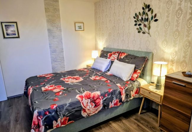 Ferienwohnung in Nin - Ferienwohnung in Zaton (Zadar) mit Terrasse, Klimaanlage, W-LAN, Waschmaschine (4828-1) Ferienwohnung in Nin - Ferienwohnung in Zaton (Zadar) mit Terrasse, Klimaanlage, W-LAN, Waschmaschine (4828-1)