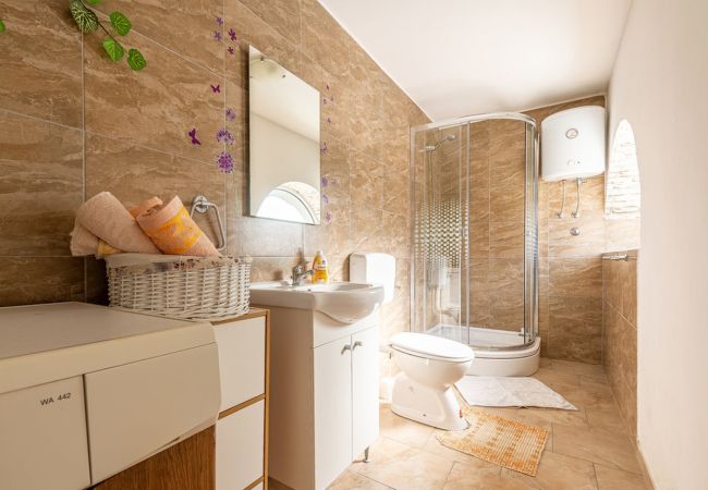 Ferienwohnung in Nin - Ferienwohnung in Zaton (Zadar) mit Terrasse, Klimaanlage, W-LAN, Waschmaschine (4828-1) Ferienwohnung in Nin - Ferienwohnung in Zaton (Zadar) mit Terrasse, Klimaanlage, W-LAN, Waschmaschine (4828-1)