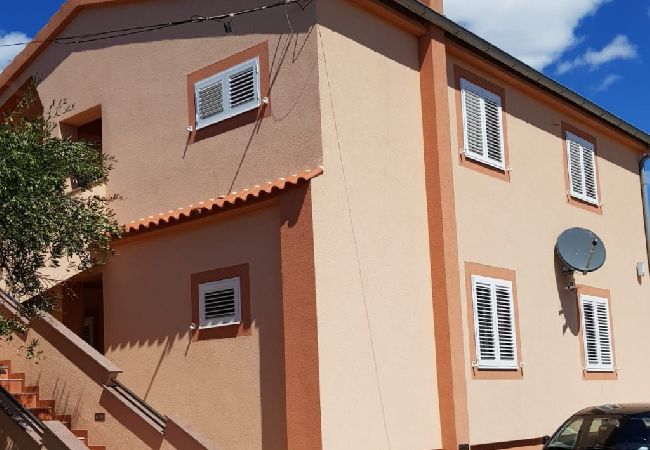 Ferienwohnung in Vrsi - Ferienwohnung in Vrsi mit Terrasse, Klimaanlage, W-LAN, Waschmaschine (4836-1) Ferienwohnung in Vrsi - Ferienwohnung in Vrsi mit Terrasse, Klimaanlage, W-LAN, Waschmaschine (4836-1)