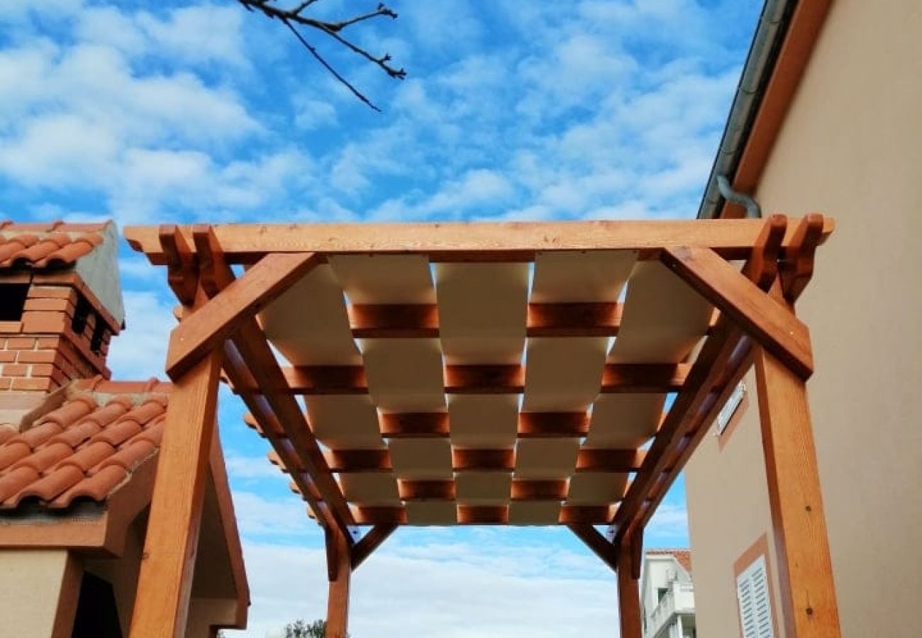 Ferienwohnung in Vrsi - Ferienwohnung in Vrsi mit Terrasse, Klimaanlage, W-LAN, Waschmaschine (4836-1)