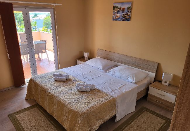 Ferienwohnung in Vrsi - Ferienwohnung in Vrsi mit Meerblick, Terrasse, Klimaanlage, W-LAN (4836-2) Ferienwohnung in Vrsi - Ferienwohnung in Vrsi mit Meerblick, Terrasse, Klimaanlage, W-LAN (4836-2)