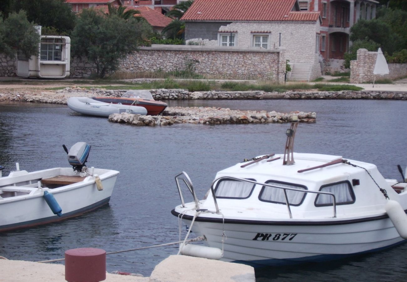 Ferienwohnung in Ždrelac - Ferienwohnung in Ždrelac mit Balkon, Klimaanlage, W-LAN, Waschmaschine (4834-1)