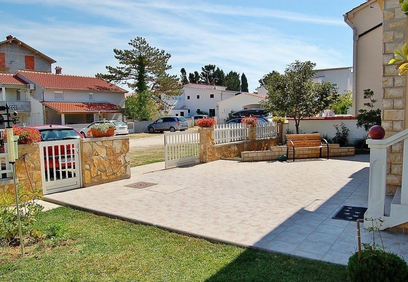 Ferienwohnung in Privlaka - Ferienwohnung in Privlaka mit Terrasse, Klimaanlage, W-LAN, Waschmaschine (4839-1)