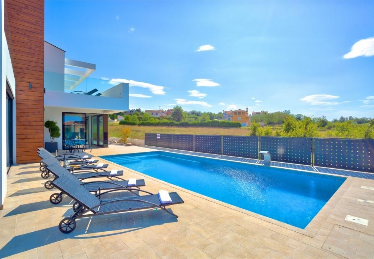 Ferienhaus in Višnjan - Ferienhaus in Višnjan mit Meerblick, Terrasse, Klimaanlage, W-LAN (4840-1)