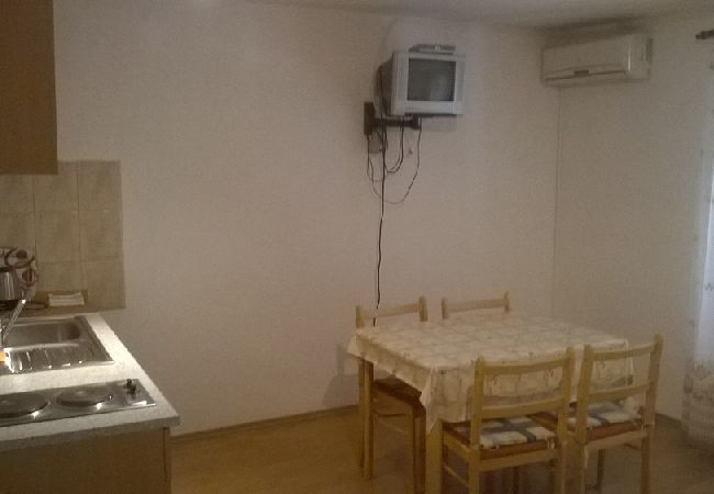 Ferienwohnung in Kustici - Ferienwohnung in Kustici mit Meerblick, Terrasse, Klimaanlage, W-LAN (4847-2) Ferienwohnung in Kustici - Ferienwohnung in Kustici mit Meerblick, Terrasse, Klimaanlage, W-LAN (4847-2)
