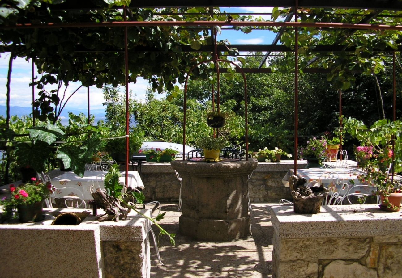 Ferienwohnung in Icici - Ferienwohnung in Ičići mit Meerblick, Terrasse, W-LAN (4870-1)