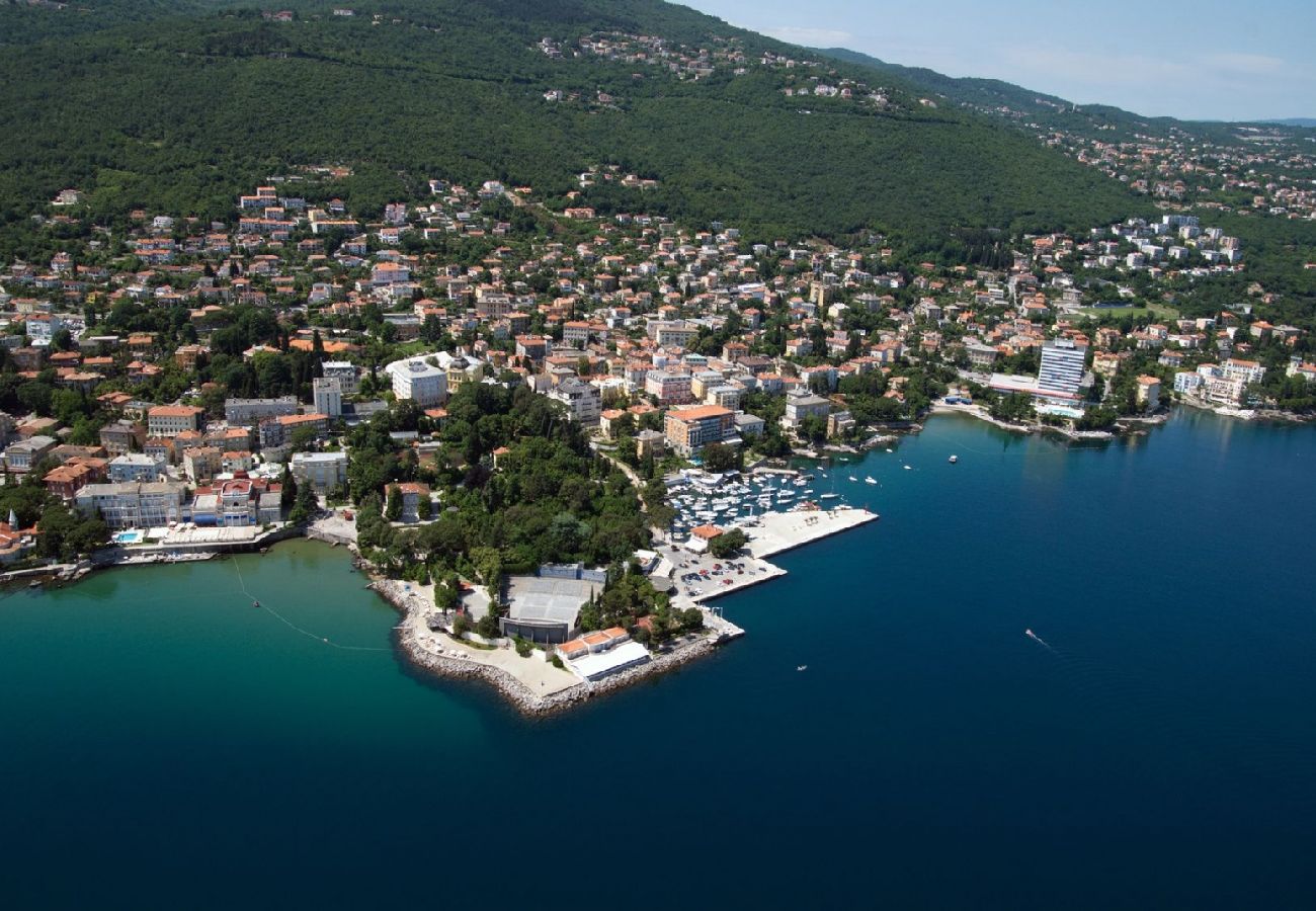 Ferienwohnung in Icici - Ferienwohnung in Ičići mit Meerblick, Terrasse, W-LAN (4870-1)