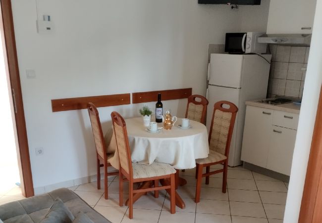 Ferienwohnung in Pisak - Ferienwohnung in Pisak mit Meerblick, Balkon, Klimaanlage, W-LAN (4871-4) Ferienwohnung in Pisak - Ferienwohnung in Pisak mit Meerblick, Balkon, Klimaanlage, W-LAN (4871-4)