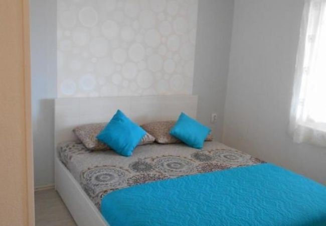 Studio in Hvar - Studioapartment in Hvar-Stadt mit Terrasse, Klimaanlage, W-LAN, Spülmaschine (4858-3) Studio in Hvar - Studioapartment in Hvar-Stadt mit Terrasse, Klimaanlage, W-LAN, Spülmaschine (4858-3)