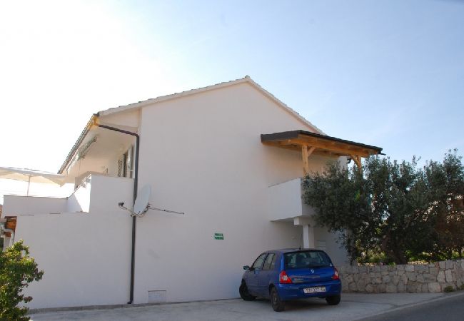 Studio in Hvar - Studioapartment in Hvar-Stadt mit Terrasse, Klimaanlage, W-LAN, Spülmaschine (4858-3) Studio in Hvar - Studioapartment in Hvar-Stadt mit Terrasse, Klimaanlage, W-LAN, Spülmaschine (4858-3)