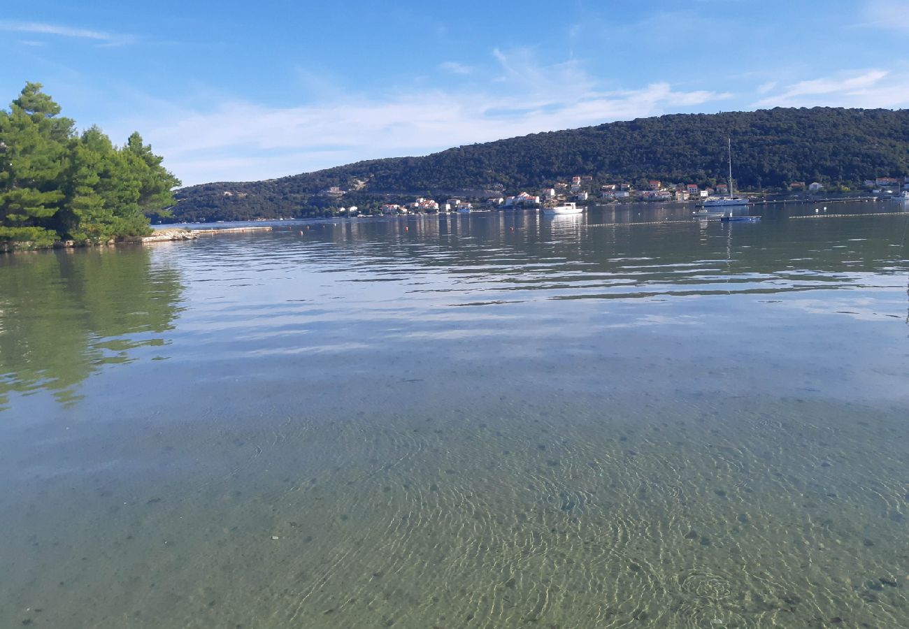 Ferienwohnung in Supetarska Draga - Ferienwohnung in Supetarska Draga mit Meerblick, Balkon, Klimaanlage, W-LAN (4861-1)