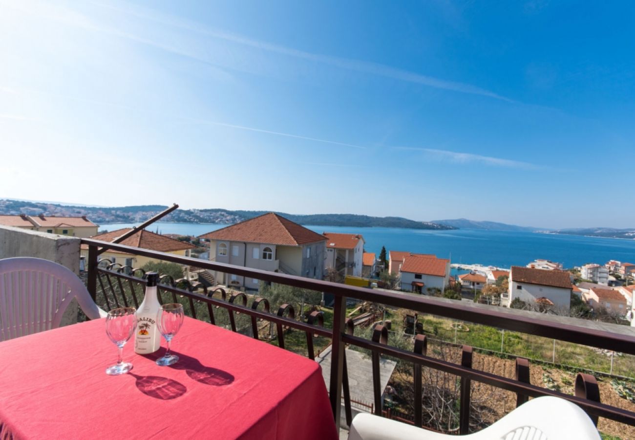 Ferienwohnung in Okrug Gornji - Ferienwohnung in Okrug Gornji mit Meerblick, Balkon, Klimaanlage, W-LAN (4882-2)