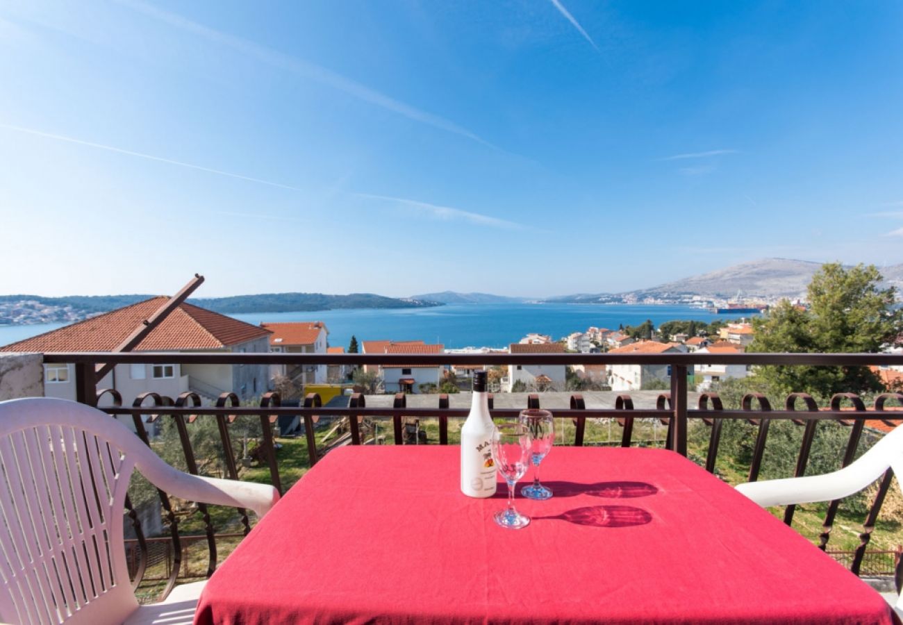 Ferienwohnung in Okrug Gornji - Ferienwohnung in Okrug Gornji mit Meerblick, Balkon, Klimaanlage, W-LAN (4882-2)