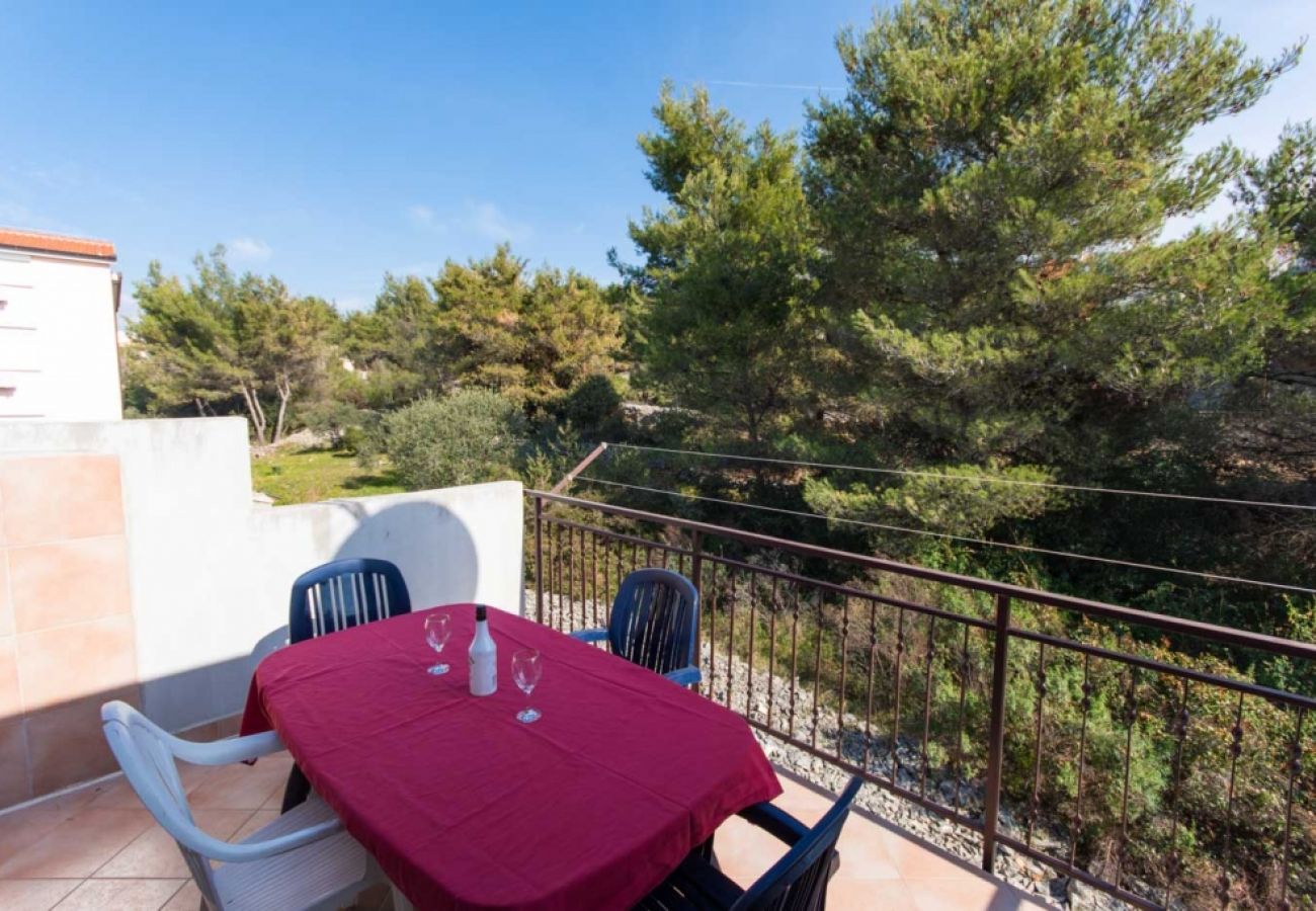 Ferienwohnung in Okrug Gornji - Ferienwohnung in Okrug Gornji mit Meerblick, Balkon, Klimaanlage, W-LAN (4882-2)