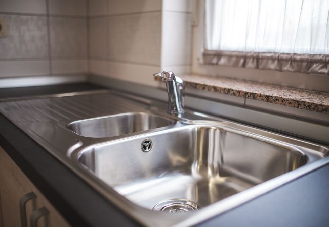 Ferienwohnung in Lopar - Ferienwohnung in Lopar mit Balkon, Klimaanlage, W-LAN, Waschmaschine (4885-1) Ferienwohnung in Lopar - Ferienwohnung in Lopar mit Balkon, Klimaanlage, W-LAN, Waschmaschine (4885-1)