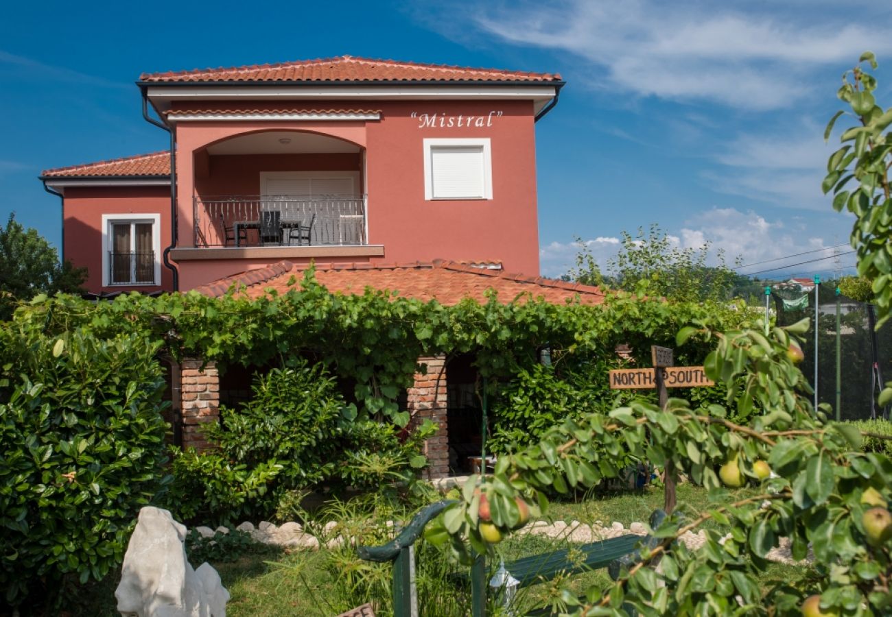 Ferienwohnung in Lopar - Ferienwohnung in Lopar mit Balkon, Klimaanlage, W-LAN, Waschmaschine (4885-2)