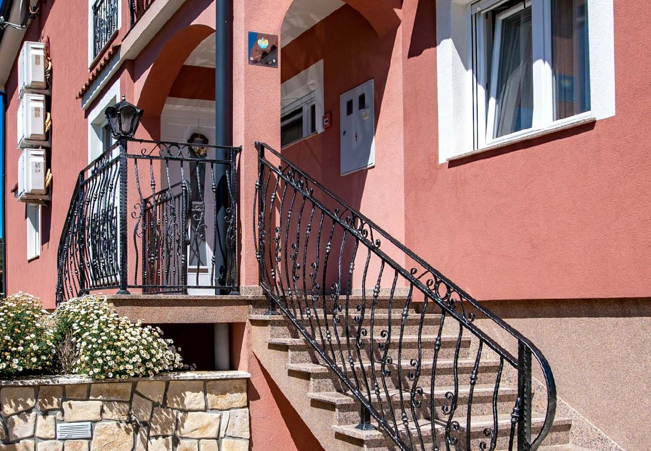 Ferienwohnung in Lopar - Ferienwohnung in Lopar mit Balkon, Klimaanlage, W-LAN, Waschmaschine (4885-2)