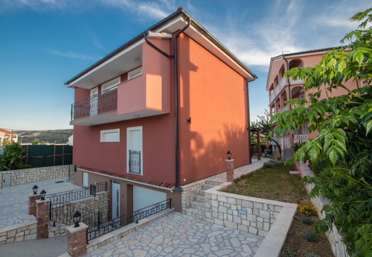 Ferienwohnung in Lopar - Ferienwohnung in Lopar mit Balkon, Klimaanlage, W-LAN, Waschmaschine (4885-2)